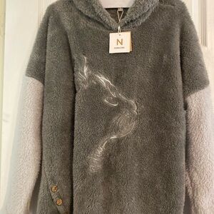 Noracora Gray Fuzzy Sweater